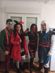 La Nochevieja de 2019 y el recibimiento del año nuevo 2020 pilló a los navarros con sus originales disfraces.