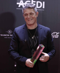 Todas las fotos de los I Premios Odeón, celebrados este lunes 20 de enero en el Teatro Real