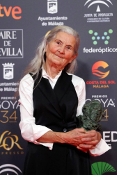 Los galardonados posaron con su premio tras la gala ceelbrada en el Martín Carpena de Málaga.