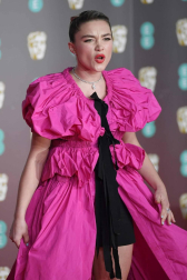El negro, salvo algunas excepciones, fue el rey de la alfombra roja de los Bafta del cine británico.