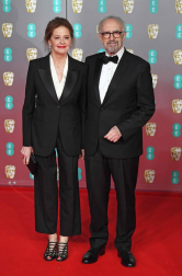 El negro, salvo algunas excepciones, fue el rey de la alfombra roja de los Bafta del cine británico.