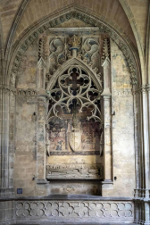 Imágenes de la visita guiada a la presentación de la finalización de las obras de restauración del claustro gótico de la Catedral de Pamplona.