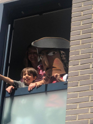 Imágenes enviadas por los lectores donde muestran cómo pasan el aislamiento en casa por el coronavirus.