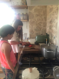 Imágenes enviadas por los lectores donde muestran cómo pasan el aislamiento en casa por el coronavirus.