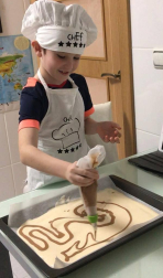 Imágenes enviadas por los lectores donde muestran cómo pasan el aislamiento en casa por el coronavirus.