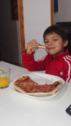 Imágenes enviadas por los lectores donde muestran cómo pasan el aislamiento en casa por el coronavirus.