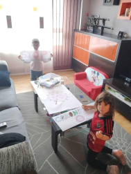 Imágenes enviadas por los lectores donde muestran cómo pasan el aislamiento en casa por el coronavirus.