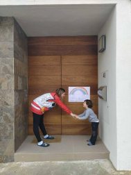 Imágenes enviadas por los lectores donde muestran cómo pasan el aislamiento en casa por el coronavirus.