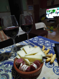 Imágenes enviadas por los lectores donde muestran cómo pasan el aislamiento en casa por el coronavirus.