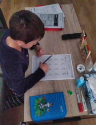 Imágenes enviadas por los lectores donde muestran cómo pasan el aislamiento en casa por el coronavirus.