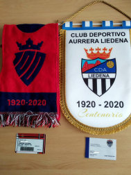 Los lectores de Diario de Navarra posan con la camiseta de sus equipos preferidos durante el confinamiento en sus casa con motivo de la pandemia de coronavirus.