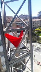 El pañuelo de San Fermín este sábado en todas las ventanas de Navarra. Esa es la idea con la que la capilla de San Fermín hace un llamamiento con motivo del cuarto peldaño de la escalera, este 4 de abril,