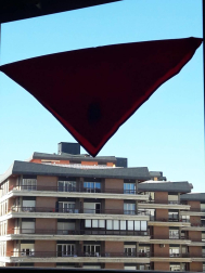 El pañuelo de San Fermín este sábado en todas las ventanas de Navarra. Esa es la idea con la que la capilla de San Fermín hace un llamamiento con motivo del cuarto peldaño de la escalera, este 4 de abril,