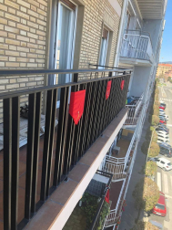 El pañuelo de San Fermín este sábado en todas las ventanas de Navarra. Esa es la idea con la que la capilla de San Fermín hace un llamamiento con motivo del cuarto peldaño de la escalera, este 4 de abril,