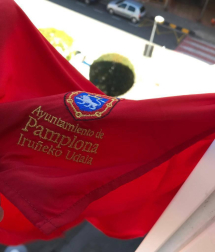 El pañuelo de San Fermín este sábado en todas las ventanas de Navarra. Esa es la idea con la que la capilla de San Fermín hace un llamamiento con motivo del cuarto peldaño de la escalera, este 4 de abril,