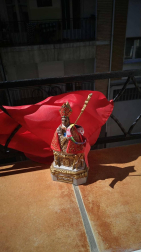 El pañuelo de San Fermín este sábado en todas las ventanas de Navarra. Esa es la idea con la que la capilla de San Fermín hace un llamamiento con motivo del cuarto peldaño de la escalera, este 4 de abril,