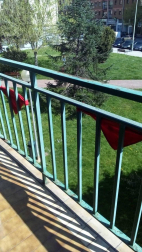 El pañuelo de San Fermín este sábado en todas las ventanas de Navarra. Esa es la idea con la que la capilla de San Fermín hace un llamamiento con motivo del cuarto peldaño de la escalera, este 4 de abril,