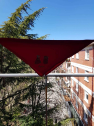 El pañuelo de San Fermín este sábado en todas las ventanas de Navarra. Esa es la idea con la que la capilla de San Fermín hace un llamamiento con motivo del cuarto peldaño de la escalera, este 4 de abril,