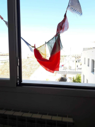 El pañuelo de San Fermín este sábado en todas las ventanas de Navarra. Esa es la idea con la que la capilla de San Fermín hace un llamamiento con motivo del cuarto peldaño de la escalera, este 4 de abril,