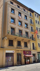El pañuelo de San Fermín este sábado en todas las ventanas de Navarra. Esa es la idea con la que la capilla de San Fermín hace un llamamiento con motivo del cuarto peldaño de la escalera, este 4 de abril,