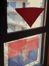 El pañuelo de San Fermín este sábado en todas las ventanas de Navarra. Esa es la idea con la que la capilla de San Fermín hace un llamamiento con motivo del cuarto peldaño de la escalera, este 4 de abril,