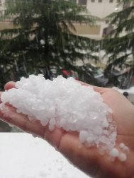 Fotografías de la impresionante tormenta y granizo de este sábado, 25 de abril