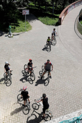 Imágenes de las jornadas del 2 y 3 de mayo, en las que los navarros han salido a la calle a pasear y hacer deporte entre las 6 y las 10 de la mañana, y las 20 y las 23 de la noche.