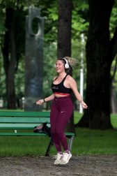 Imágenes de la jornada del 2 de mayo, en la que los navarros pueden salir a la calle a pasear y hacer deporte entre las 6 y las 10 de la mañana, y las 20 y las 23 de la noche.