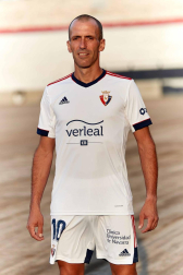 El club rojillo ha presentado el diseño de las camisetas, de Adidas, para la temporada 2020-2021 con la del Centenario.