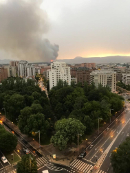 El rayo de una tormenta provoca un incendio forestal en Gazolaz