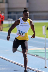 La segunda jornada del campeonato navarro absoluto de atletismo se disputó este domingoen las pistas de Larrabide. Las diferentes pruebas tuvieron que disputarse a puerta cerrada debido a las medidas de seguridad por la pandemia del coronavirus. Con esta jornada se ha puesto fin al campeonato navarro absoluto de atletismo.