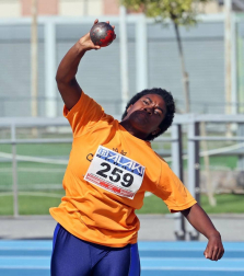 La segunda jornada del campeonato navarro absoluto de atletismo se disputó este domingoen las pistas de Larrabide. Las diferentes pruebas tuvieron que disputarse a puerta cerrada debido a las medidas de seguridad por la pandemia del coronavirus. Con esta jornada se ha puesto fin al campeonato navarro absoluto de atletismo.