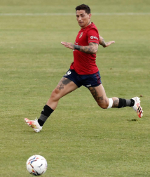 Fotos del partido amistoso de pretemporada en el que Osasuna ha ganado al Alavés por 2-1. El argentino Chimy Ávila ha sido titular en el equipo navarro tras varios meses en dique seco por una lesión.