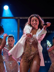 Lola Índigo devuelve la música al Navarra Arena