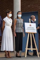 La reina Letizia inaugura el curso escolar en Milagro y San Adrián