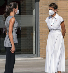 La reina Letizia inaugura el curso escolar en Milagro y San Adrián