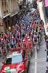 Imágenes de la salida desde Pamplona y del desarrollo de la segunda etapa entre Pamplona y Lekunberri.