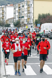 Decenas de corredores en las maratones solidarias A los Cuatro Vientos en Berriozar