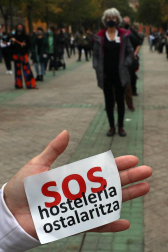 Una manifestación reclama en Pamplona un "rescate inmediato y real" para la hostelería