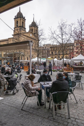 Barañáin, Pamplona, Estella y Tudela, así como el resto de la Comunidad foral, recibieron con visitantes la reapertura de las terrazas de los establecimientos hosteleros este jueves, 26 de noviembre.