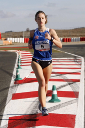 Iker Diges y Alicia Carrera se han proclamado campeones navarros de la distancia de 5 kilómetros en una carrera que ha acogido el Circuito de Los Arcos y que ha sido la primera prueba celebrada en Navarra tras la irrupción de la covid-19.
