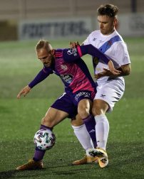 Imágenes del partido de primera ronda de Copa del Rey entre el Cantolagua y el Real Valladolid disputado en el estadio Merkatondoa.