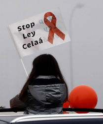 Unos 2.000 vehículos en la manifestación en Pamplona contra la 'ley Celaá'