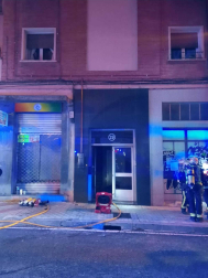 El fuego lo inició un inquilino que se había atrincherado en su casa después de una intervención por violencia de género.