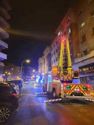 El fuego lo inició un inquilino que se había atrincherado en su casa después de una intervención por violencia de género.