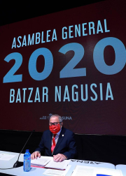 319 participantes, 151 sin asistir ni delegar el voto