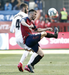 Imágenes del encuentro correspondiente a la Jornada 25 de LaLiga Santander disputado en el estadio de El Sadar.