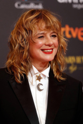 Actores, presentadores y cantantes desfilan por la alfombra roja de los premios Goya 2021.