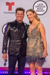 Galería de fotos de la alfombra roja de los Latin American Music Awards, en los que ha triunfado Bad Bunny.