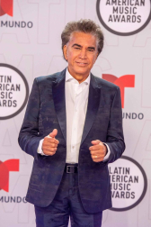 Galería de fotos de la alfombra roja de los Latin American Music Awards, en los que ha triunfado Bad Bunny.